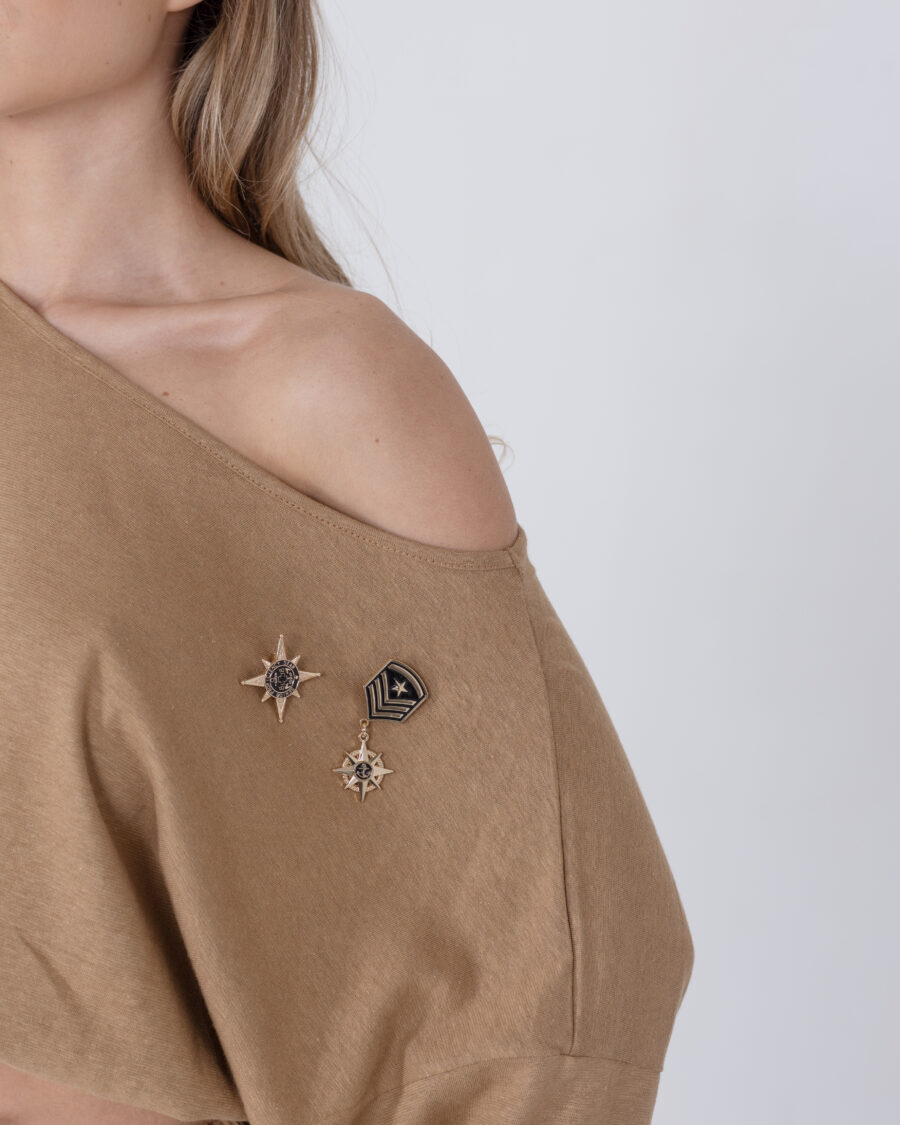 Linea Gold - Shirt con Laccio & Spille - immagine 3